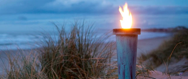 Fakkel på strand